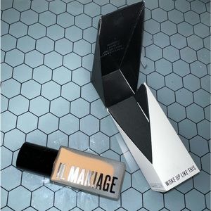 IL Makiage foundation in 130 “woke up like this”